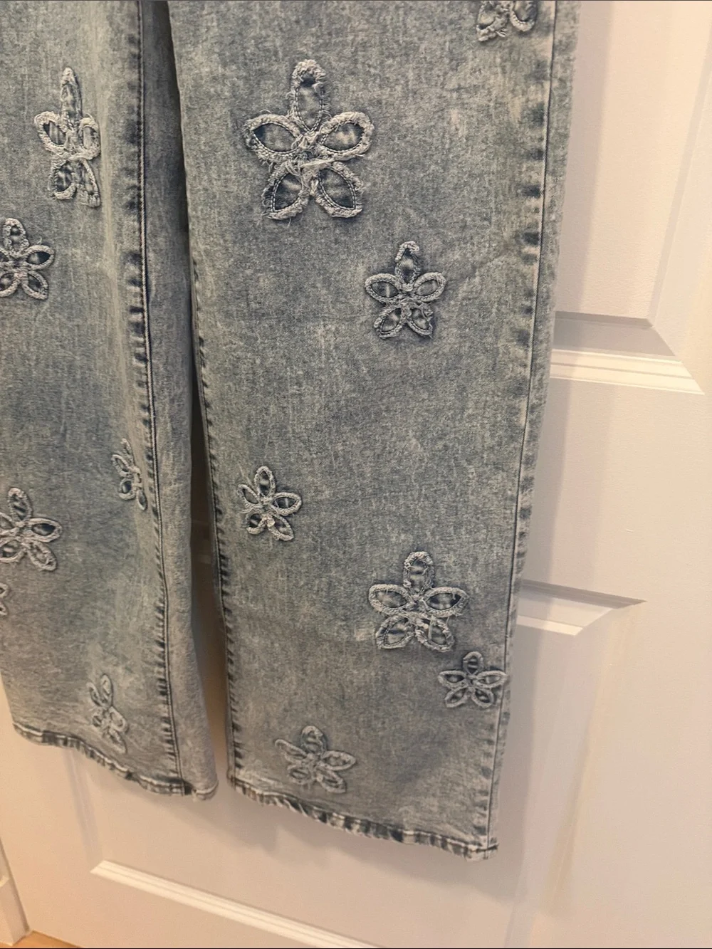 Embroidered Floral Light Wash Women’s Jeans
